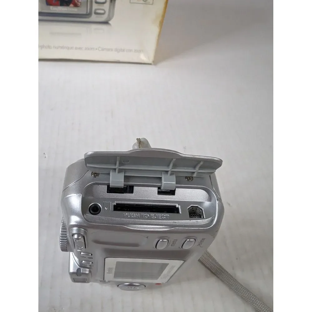 Kodak Easyshare‎ CX7430 4 MP Digital Camera with 3x Optical Zoom *For Parts*